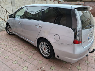 Mitsubishi Grandis foto 6