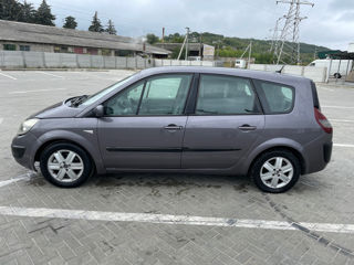 Renault Grand Scenic foto 3