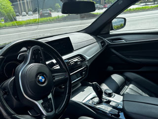 BMW 5 Series foto 4