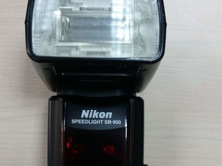 Nikon Speedlight SB-900 foto 1