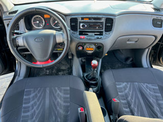 KIA Rio foto 10