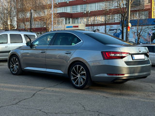 Skoda Superb foto 4