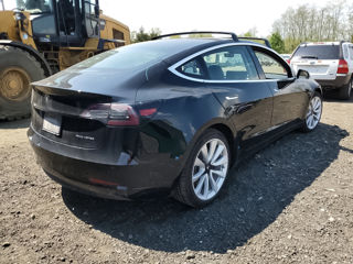 Tesla Model 3 foto 5