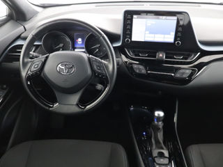 Toyota C-HR foto 4