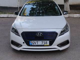 Hyundai Sonata foto 1