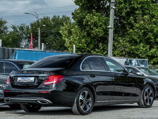 Mercedes E-Class foto 2