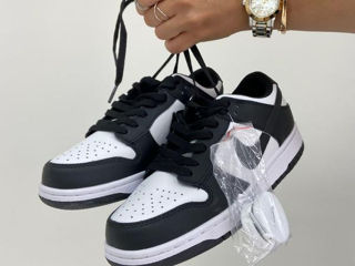 Кроссовки  Nike Dunk Low foto 1