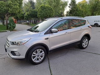 Ford Kuga foto 2