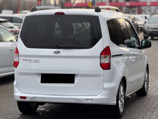 Ford Tourneo Courier foto 3