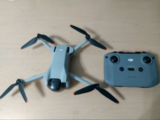 Vind drona DJI mini 3