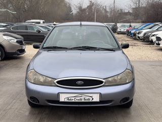 Ford Mondeo foto 2