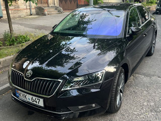 Skoda Superb foto 2