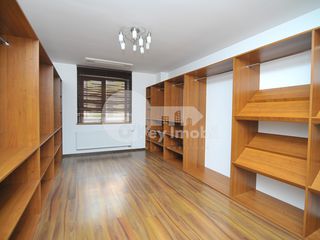 Casă cu 3 nivele, Telecentru, 3700 €! foto 3