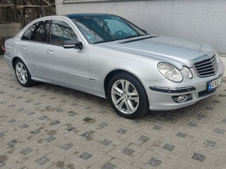 Mercedes E-Class foto 2