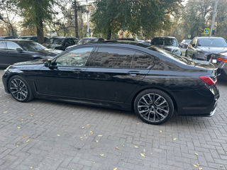 BMW 7 Series foto 3