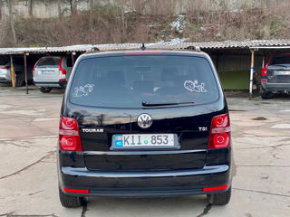 Volkswagen Touran foto 6