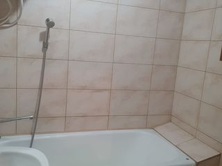 Se da in chirie apartament cu doua odăi, doar la familie si pe termen îndelungat! str. Cuza Voda 47 foto 6