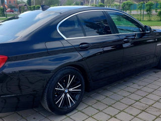 BMW 5 Series foto 3