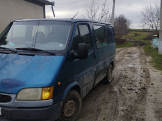 Ford Transit Connect foto 2