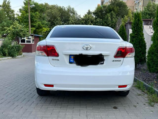 Toyota Avensis foto 5