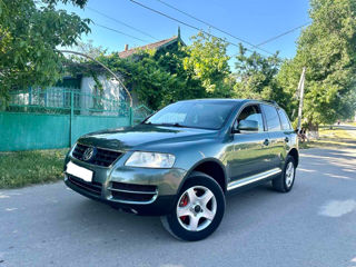 Volkswagen Touareg, 2004