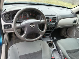 Nissan Almera foto 5