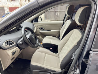 Renault Grand Scenic foto 4