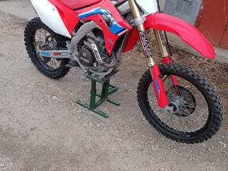 Honda CRF450R foto 1