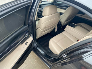 BMW 7 Series foto 6