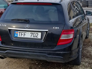 Mercedes C-Class foto 2