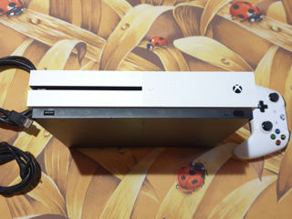 Игровая приставка Microsoft Xbox One S 1 ТБ, модель 1681 foto 2