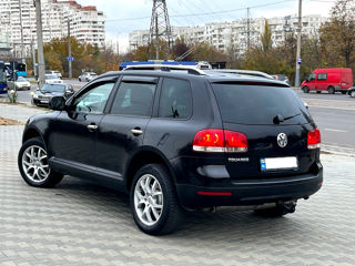 Volkswagen Touareg foto 3