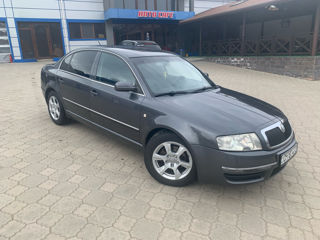 Skoda Superb foto 3