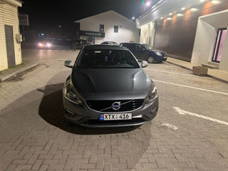 Volvo V60 foto 2