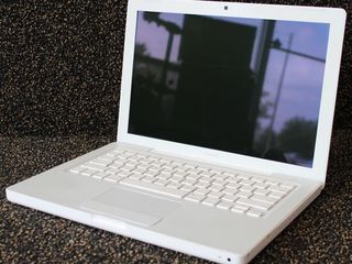 Apple Macbook ... Model :A1181 foto 2