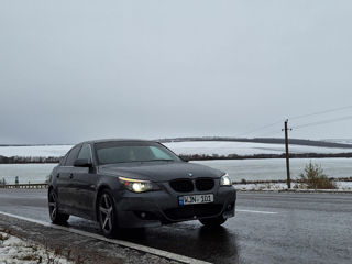 BMW 5 Series foto 7