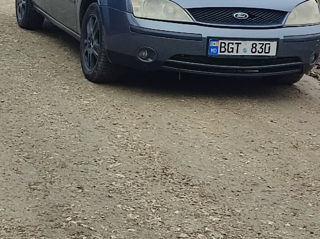 Ford Mondeo foto 7