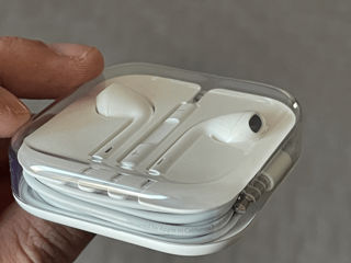 EarPods lighting новые оригинал 100%.