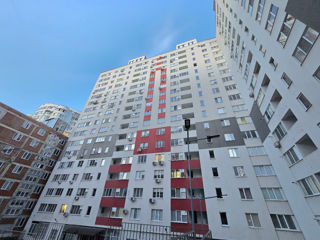 Apartament cu 3 camere, 93 m², Ciocana, Chișinău foto 1