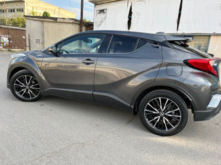 Toyota C-HR foto 3