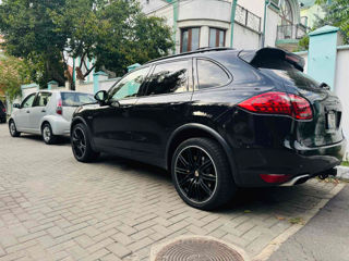 Porsche Cayenne foto 2