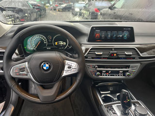 BMW 7 Series foto 10