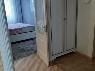 Vind apartament cu 3 camere foto 4