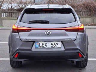 Lexus UX foto 7