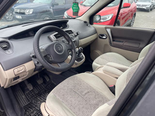 Renault Grand Scenic foto 6