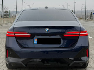 BMW 5 Series foto 6