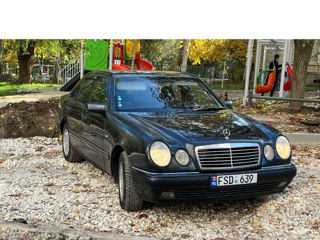 Mercedes E-Class foto 4