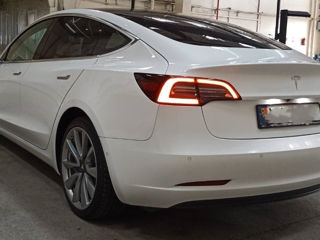 Tesla Model 3 foto 5