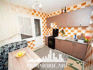 Apartament cu 3 camere, 72 m², Botanica, Chișinău foto 2