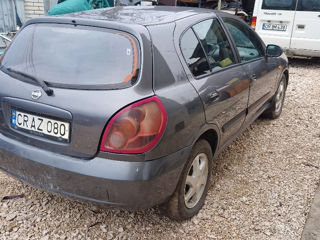 Nissan Almera foto 3